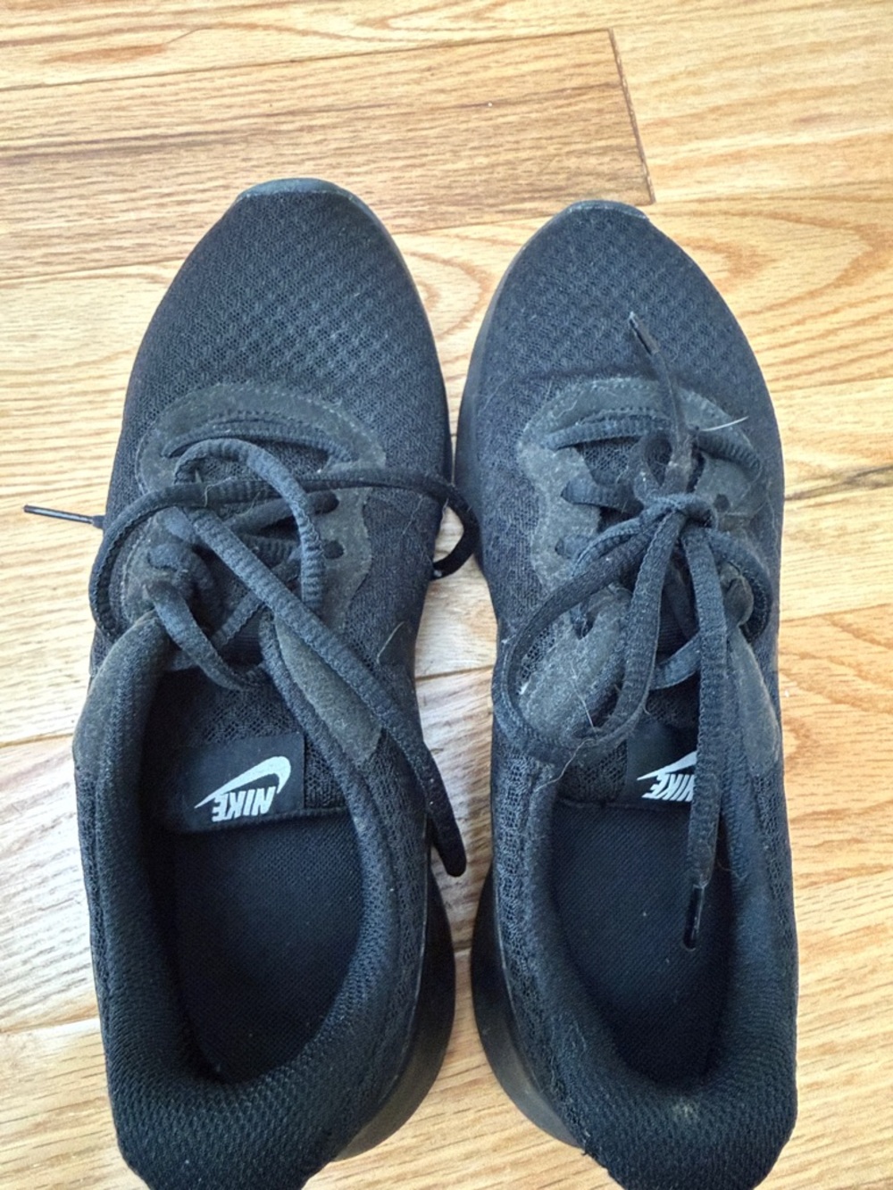 Worn Nike Black Lightweight Mesh Athletic Sneakers